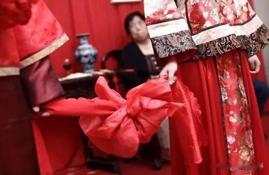 太心酸了！我今年36岁了，上周好不容易跟谈了3年的女朋友要结婚了，她家要30万彩