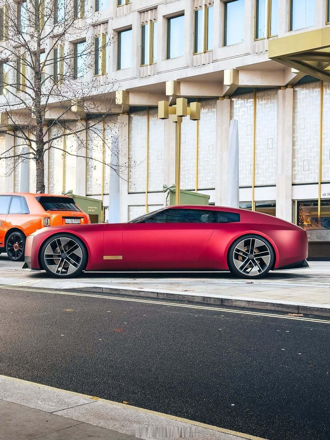 捷豹00概念猎装轿跑这个造型也是无敌了不过设计师刚刚被开掉……能不能量产是个问题