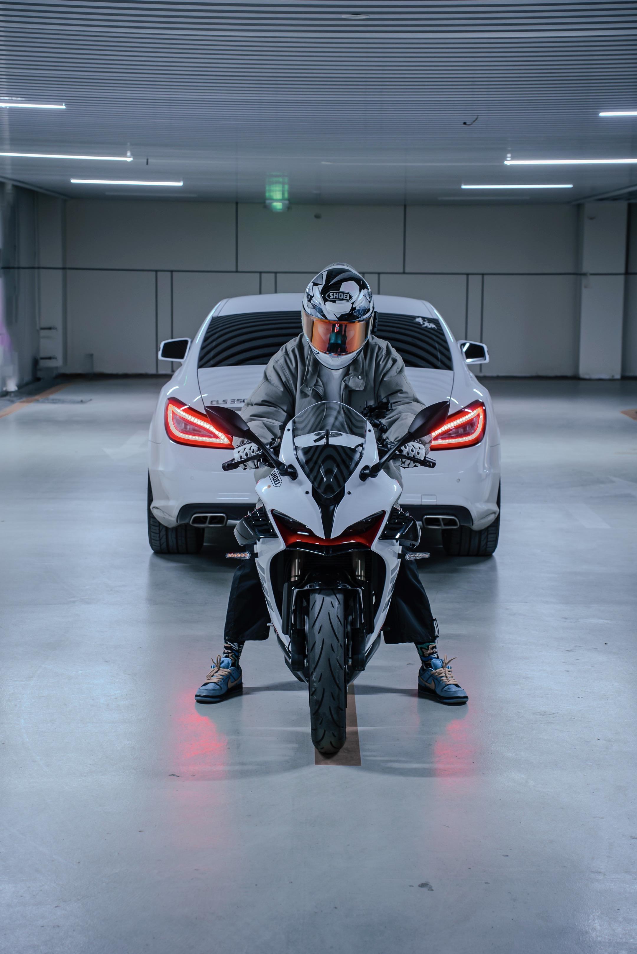 人不硬就算了 曲硬就行了