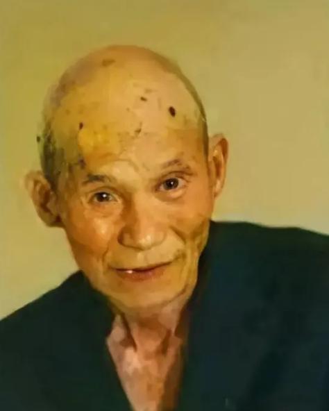 中国坐牢时间最长的人，20岁入狱，77岁才被放出来，进去时还是年轻小伙子，出来后