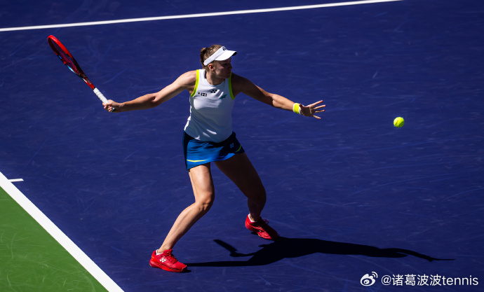 莱巴金娜晋级IW八强WTA1000印第安维尔斯站第四轮，莱巴金娜在战至6-4 4