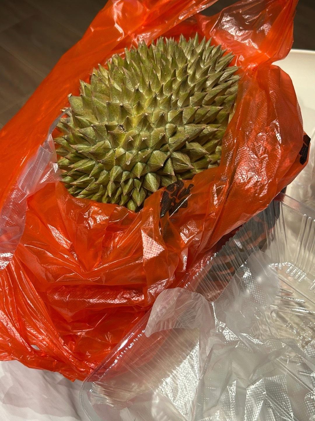 最爱的水果之一就是榴莲 ​​​