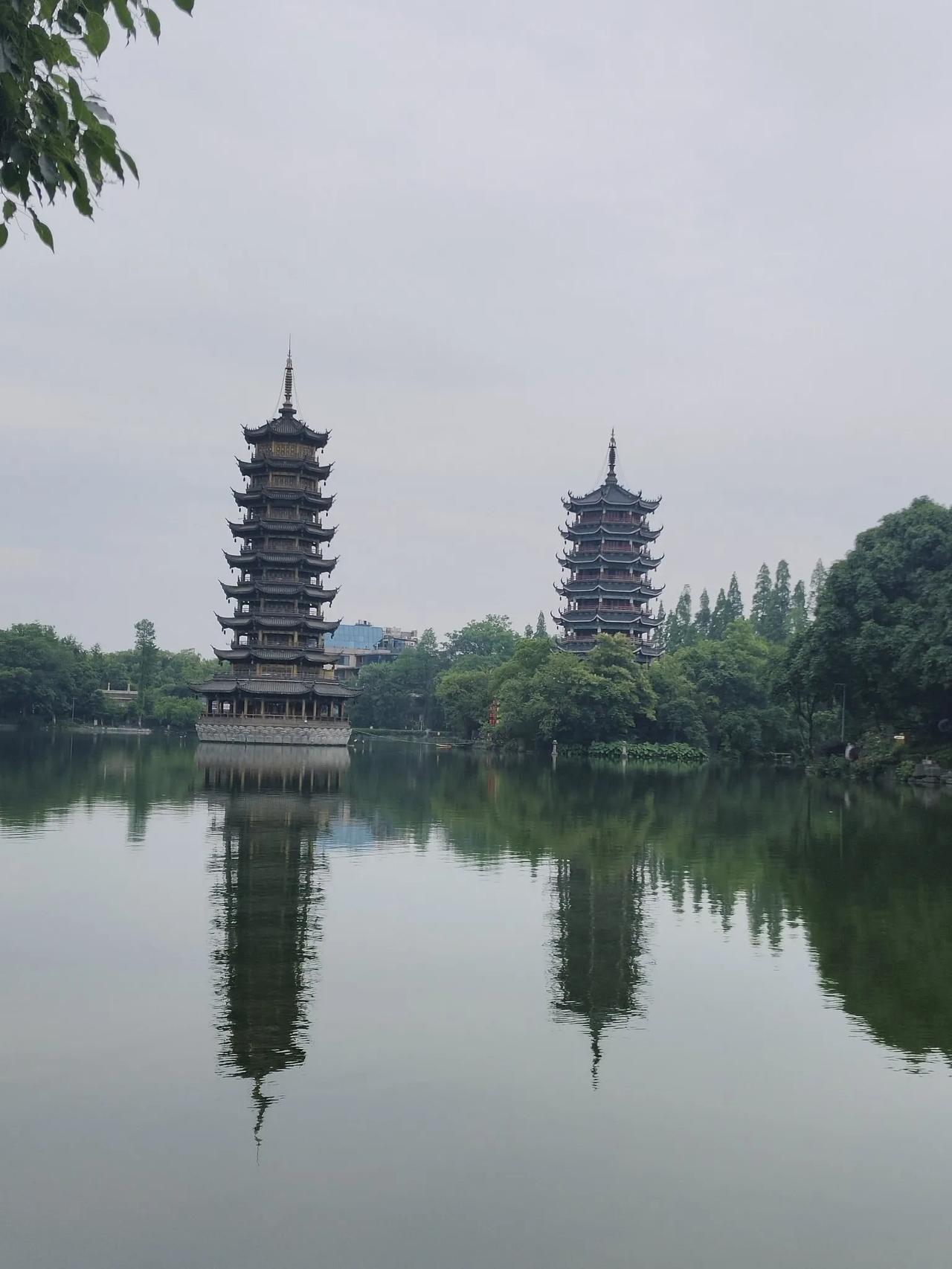 天气热起来了。