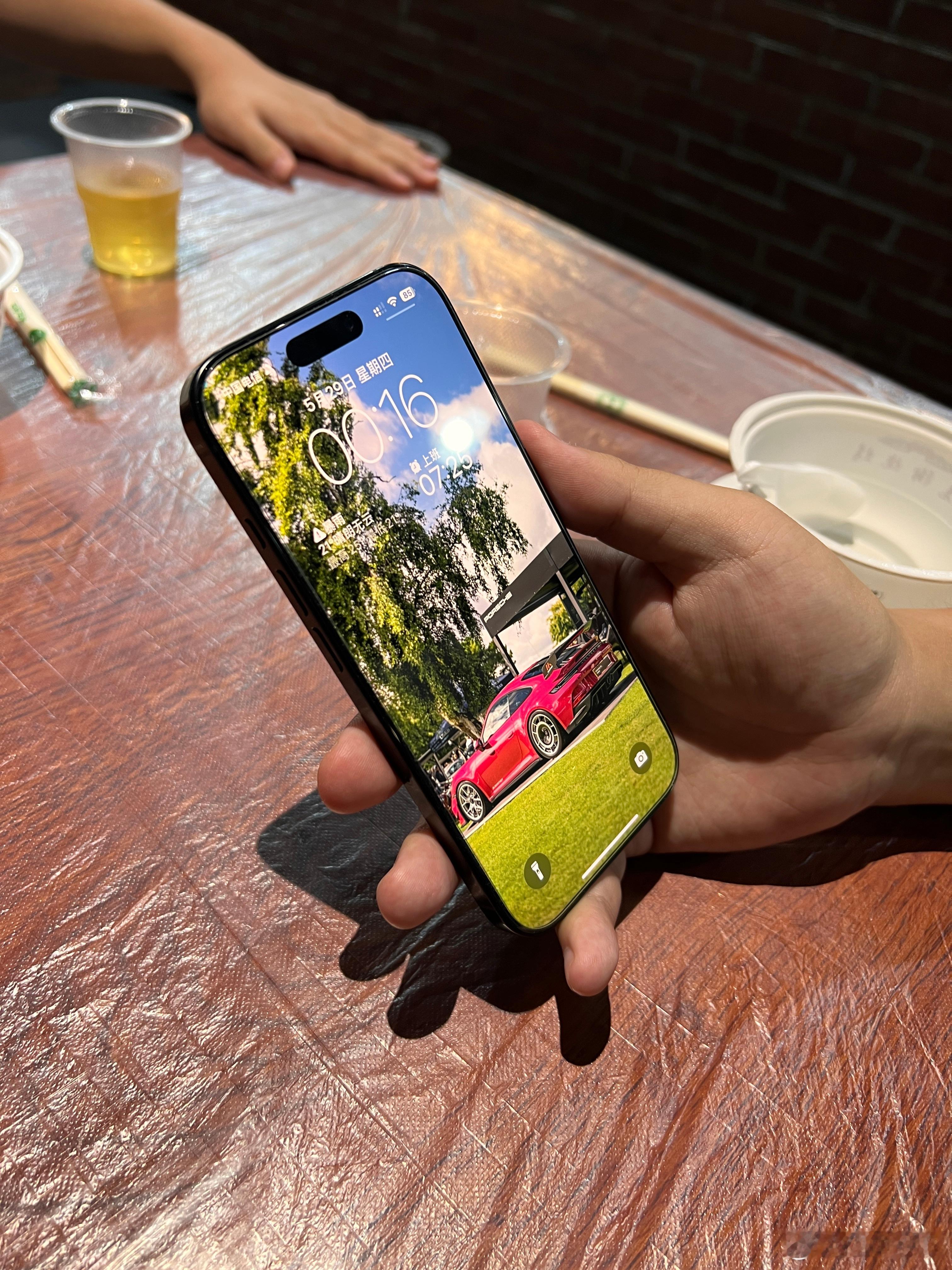 国补后iPhone16Pro重回销量第一5499买的16Pro已经扩容完用上了，