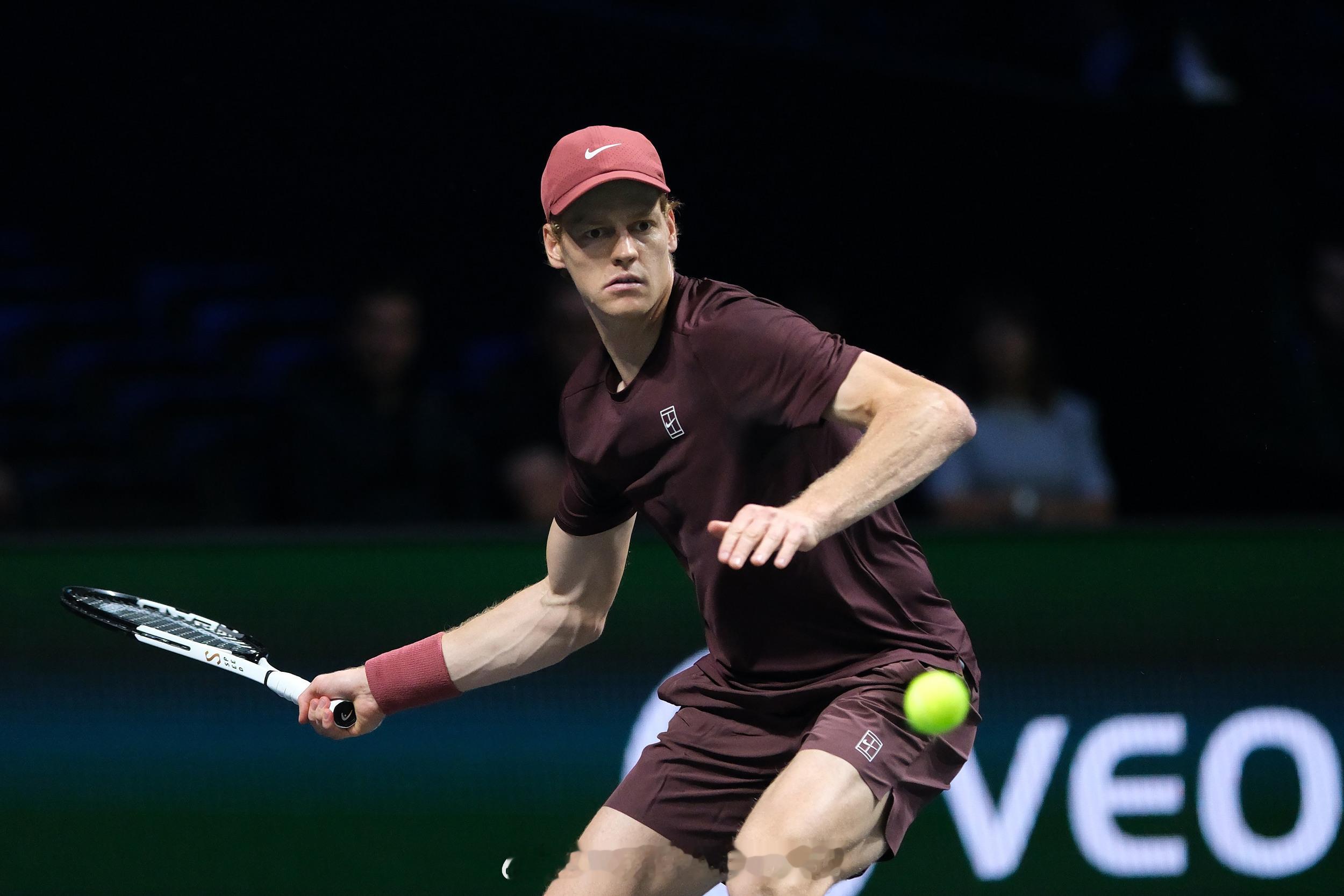 劳力士与网球 2025赛季ATP巴黎大师赛1/4决赛，劳力士代言人、2号种子辛纳