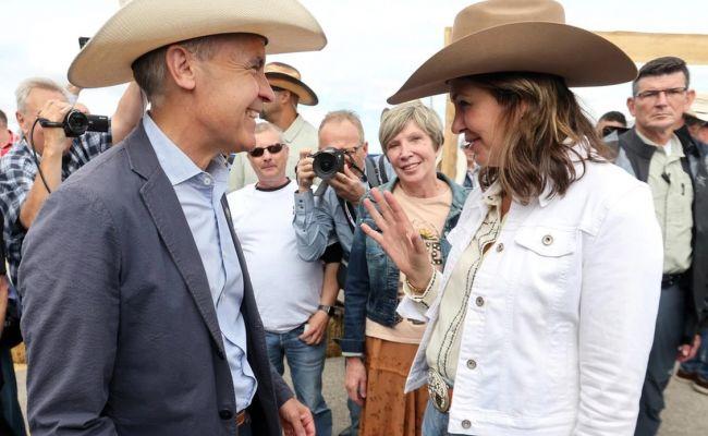 据相关消息，特朗普或许会先从试图分裂加拿大联邦入手。阿尔伯塔省在加拿大有着重要地