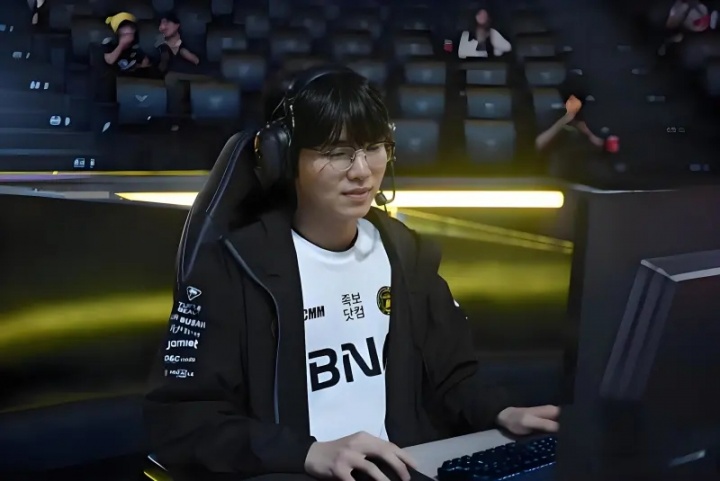 BFX上单Clear：最想和BLG交手！看了Bin的赛后采访 就觉得很有趣