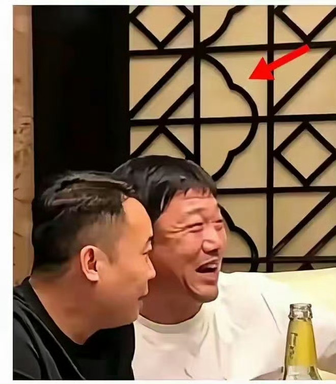 贾冰私人饭局被偷拍人性这个东西真是难琢磨，兄弟你一定过好，但没说的那句话是，但不