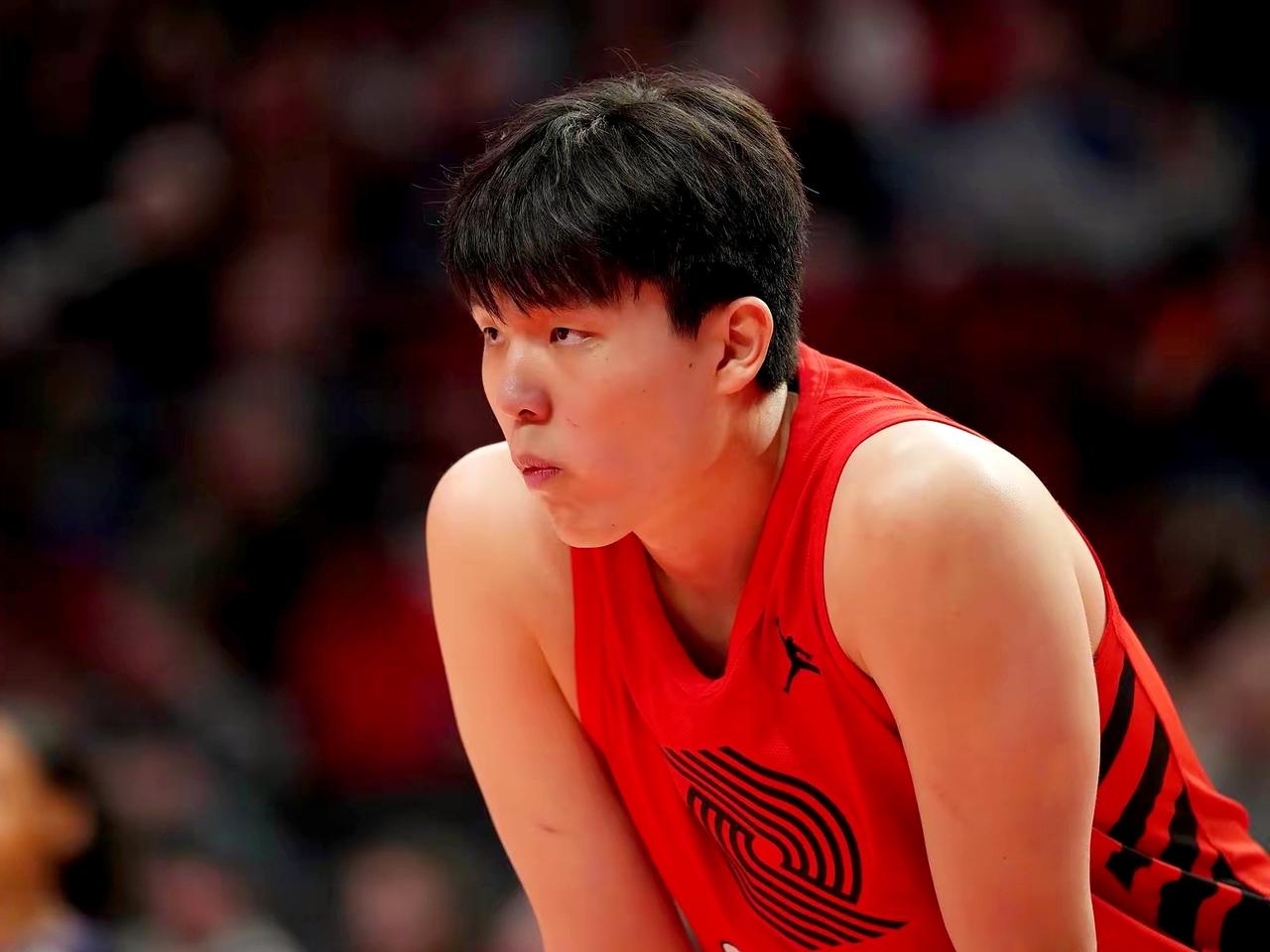 斯普利特为什么不允许，杨瀚森在场上犯错？

杨瀚森今天是经历了高开低走，第一节可