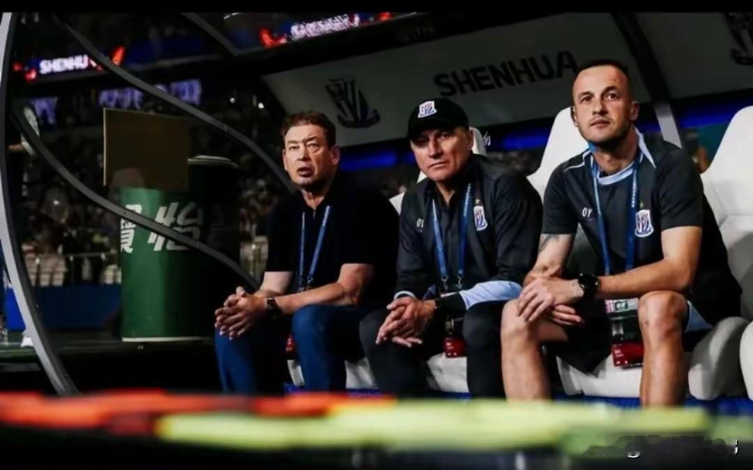 斯卢茨基:争冠是明年唯一目标，不想当将军的士兵不是好士兵！
赛季结束，斯卢茨基明