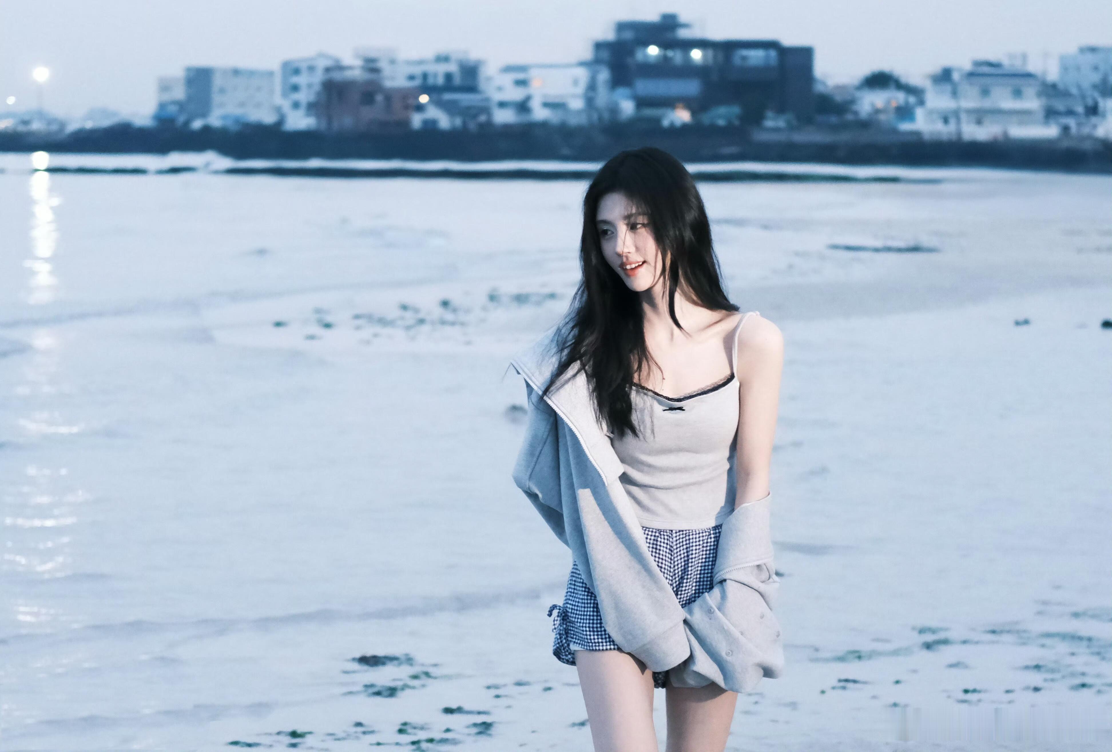 鞠婧祎生日快乐[彩虹屁][彩虹屁][彩虹屁] ​​​