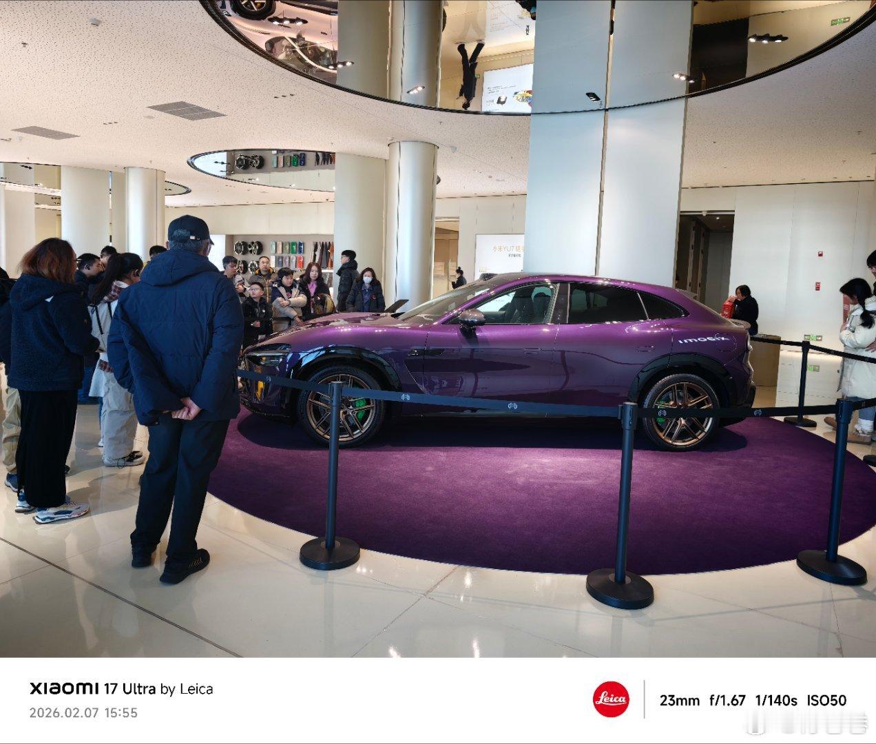 小米汽车工厂周末的人气小米汽车我的日常plog付卷卷