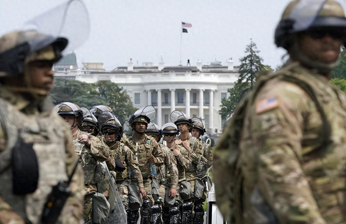 美军海地突遭袭，俄导弹炸瘫乌克兰，福冈飞机坠毁真相成谜。
这段时间全球乱套了。先