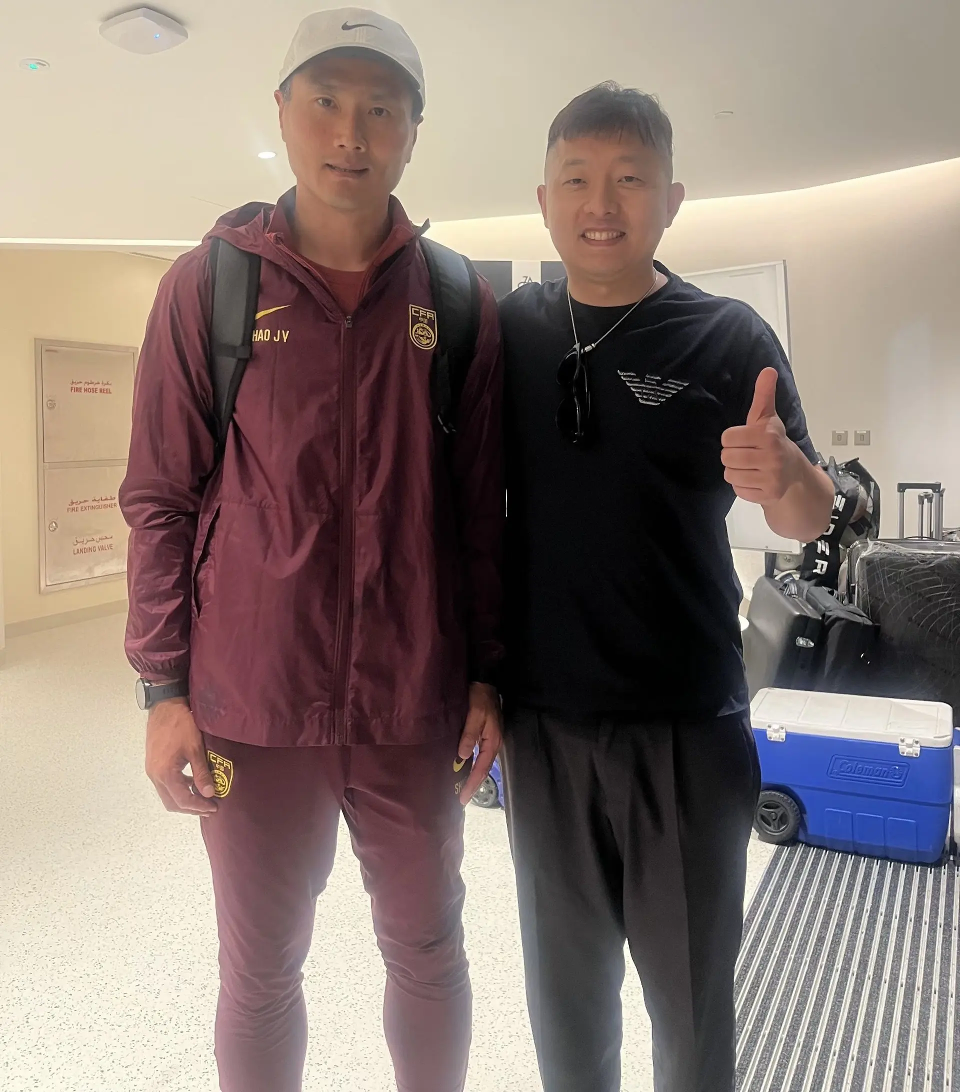 青岛西海岸前主帅邵佳一执教的中国男足，在阿联酋迪拜2:2战平2006年...