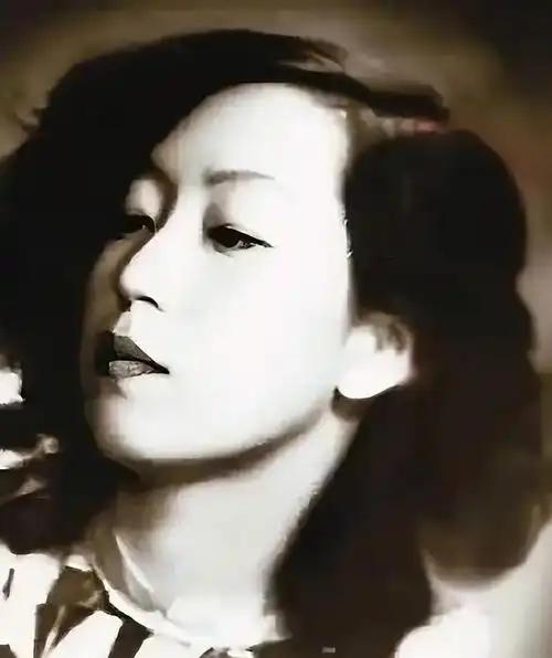 很扎心的大实话：女人的黄金择偶期，真的短到令人发指。

不灌鸡汤，讲最直白的两性