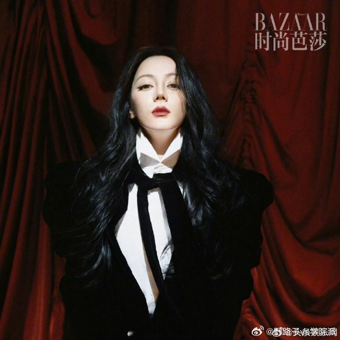 迪丽热巴连续三年登封五大开年刊迪丽热巴三个月从金九到开年刊迪丽热巴时尚芭莎开年刊