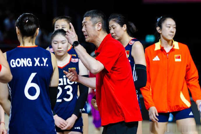 【今球讲】中国女排3比1哥伦比亚女排中国女排世锦赛提前晋级16强中国女排在哥伦比