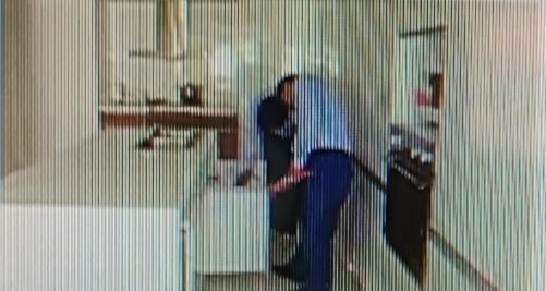 家里有虫子真的太闹心了，不过有几个超实用的办法能轻松赶走它们。
可以自制“驱虫神