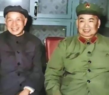 1969年，特殊时期背景下，粟裕身处北京不便脱身，致电南京军区司令员许世友，托其