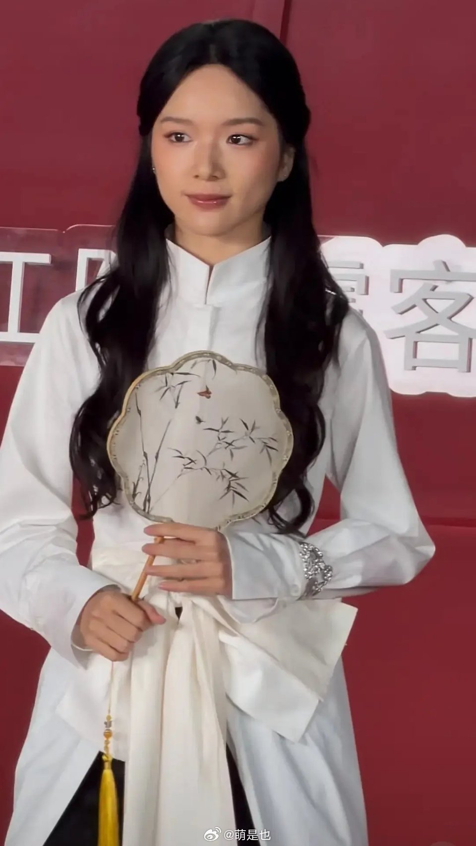 李思潼的颜值在普通人里属于什么水平？ ​​​