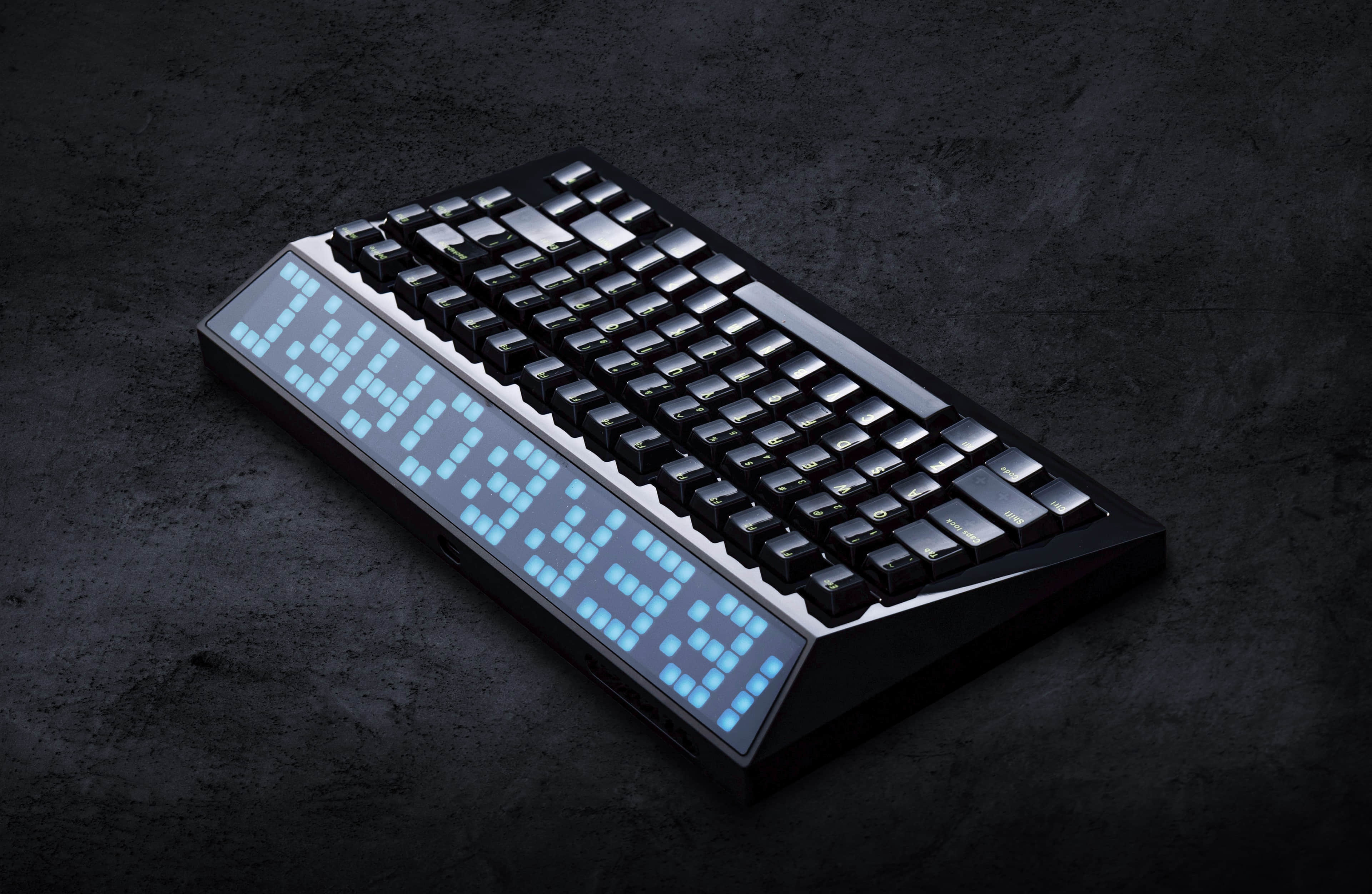 完了。。。我天天消遣美国，但是我们的美国用户用 Cyberboard 在给美国总