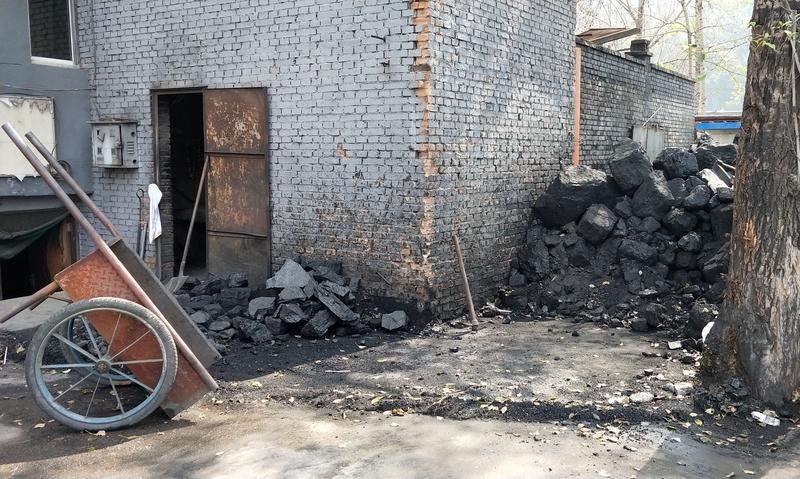 2月21日下午，山西忻州五台山景区可出大事了。台怀镇杨柏峪村起了火，这地儿离五台