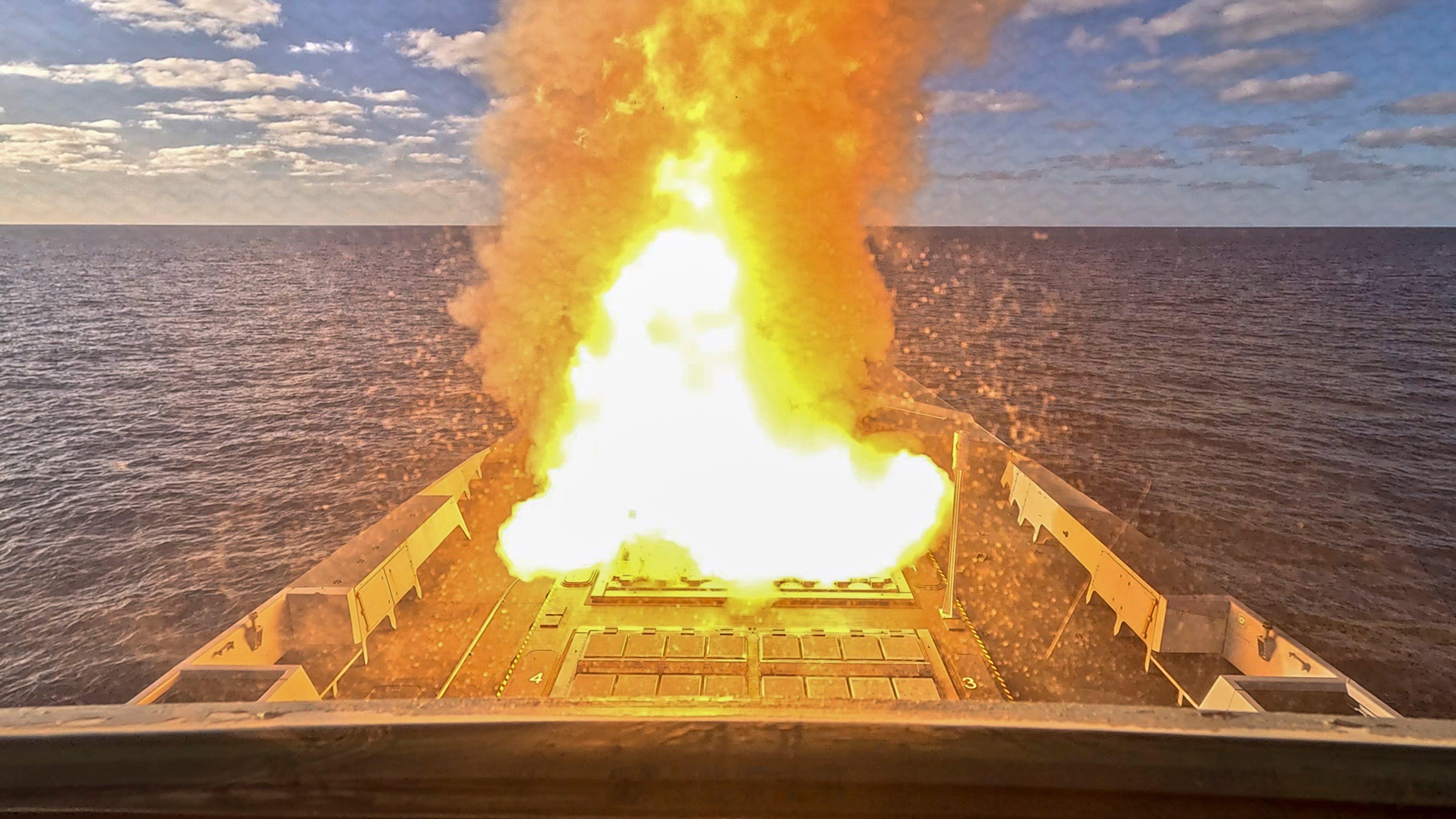 每天认识一件兵器烽火问鼎计划 十月，法国海军展示了其在应对空中威胁方面的技术专长