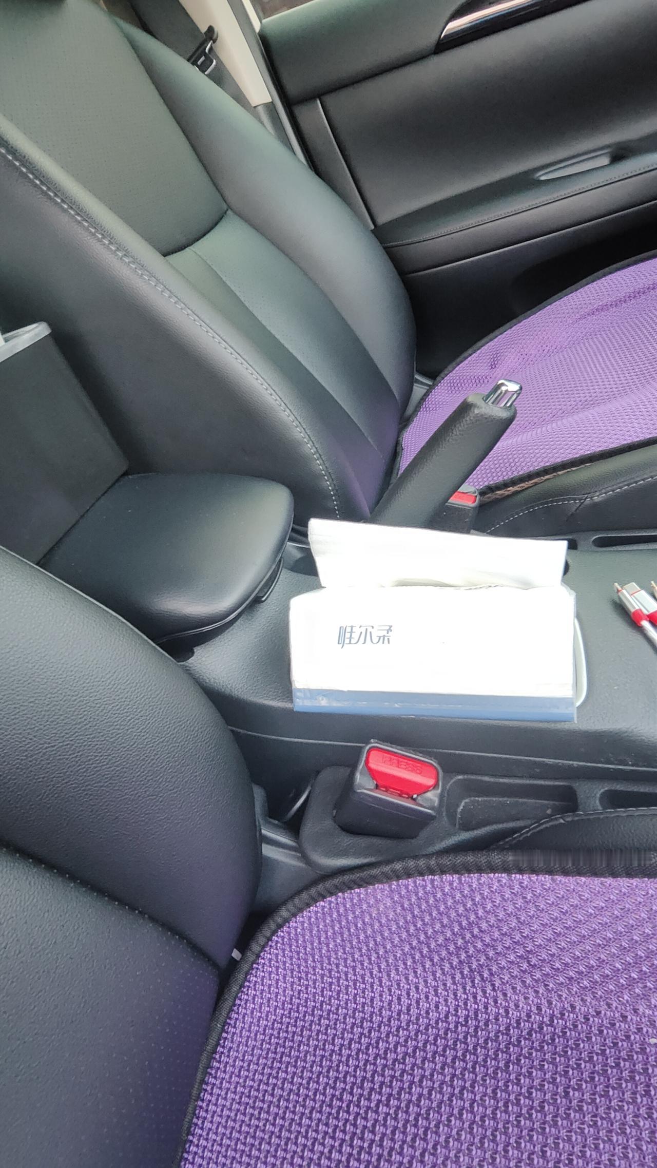 机械手刹和电子手刹
有什么区别呢？