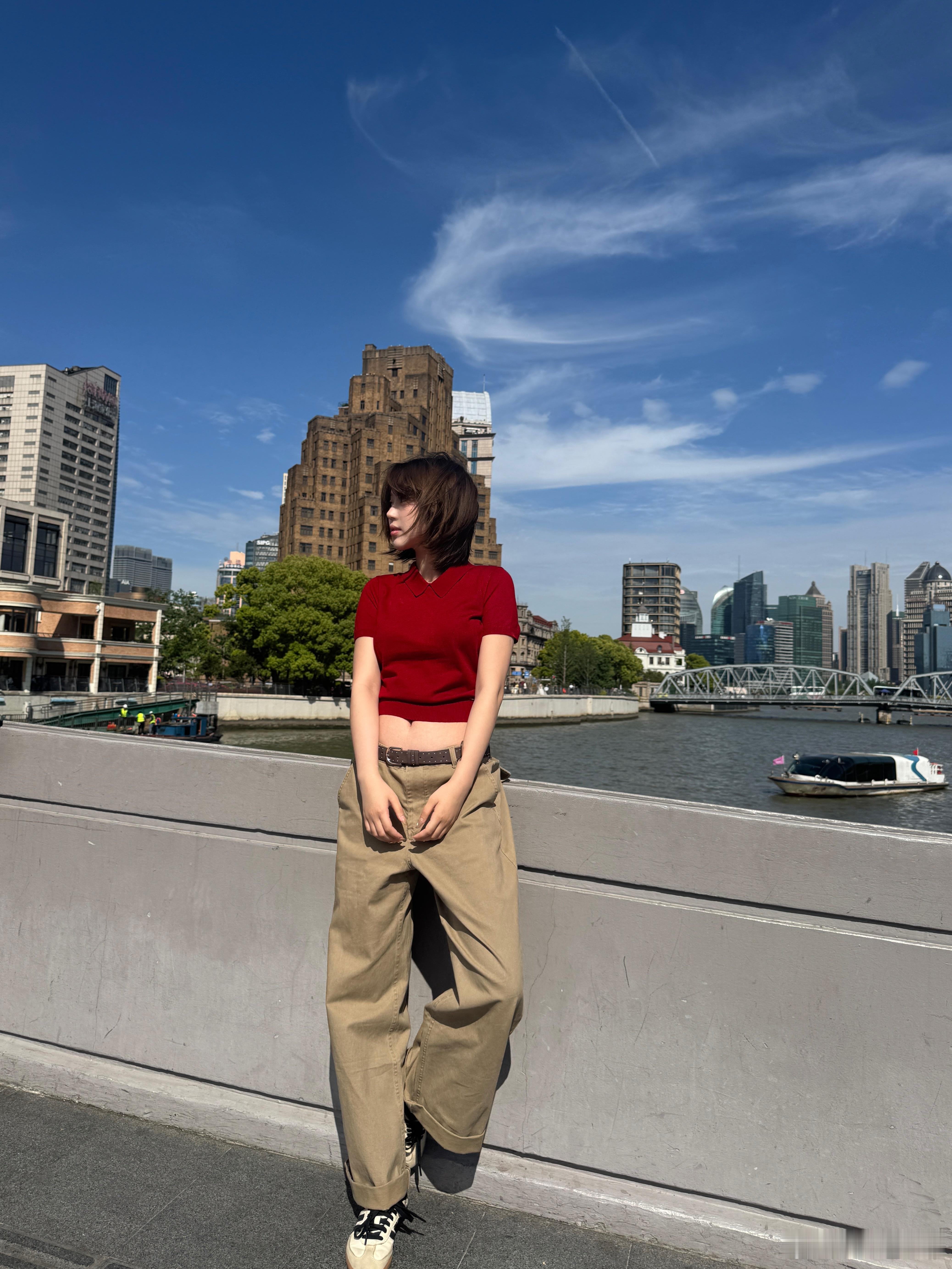 就是不好好站着[拳头]又来当游客了  ​​​