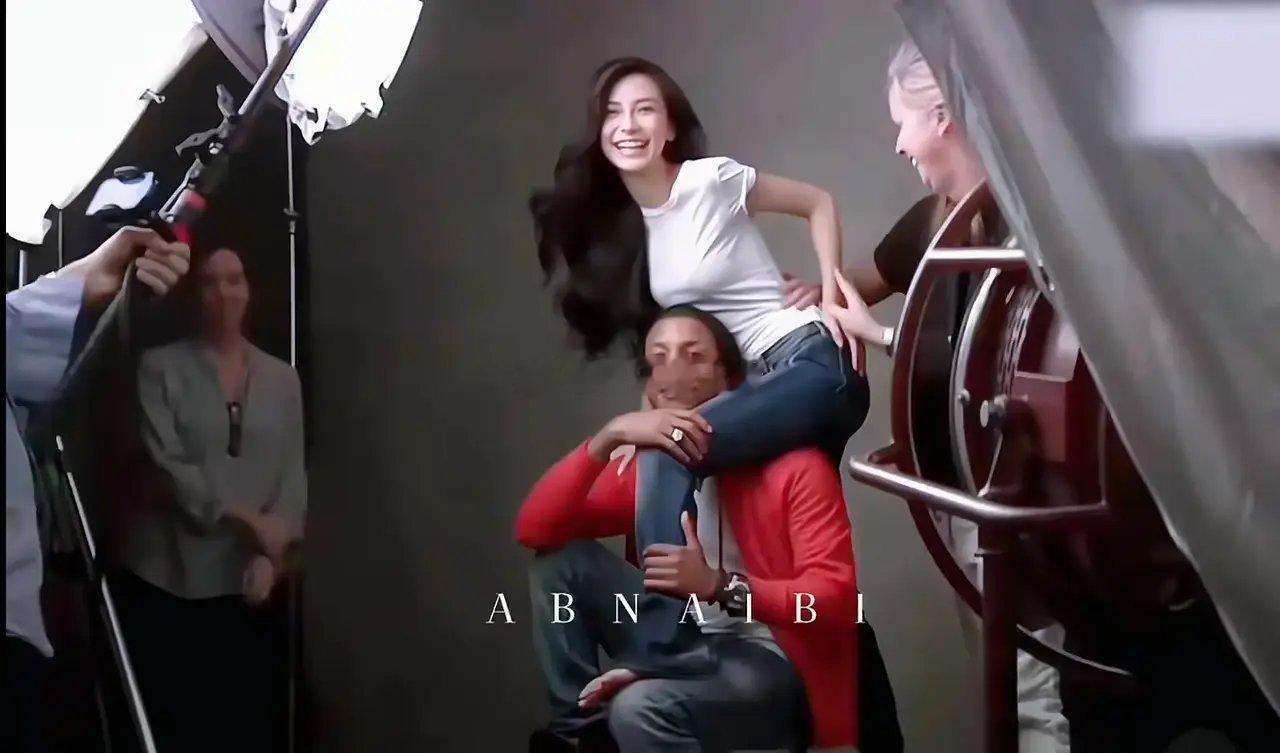 💰💰💰💰Angelababy 杨颖和黑人拍片，网友：恭喜杨颖圈子越来越大