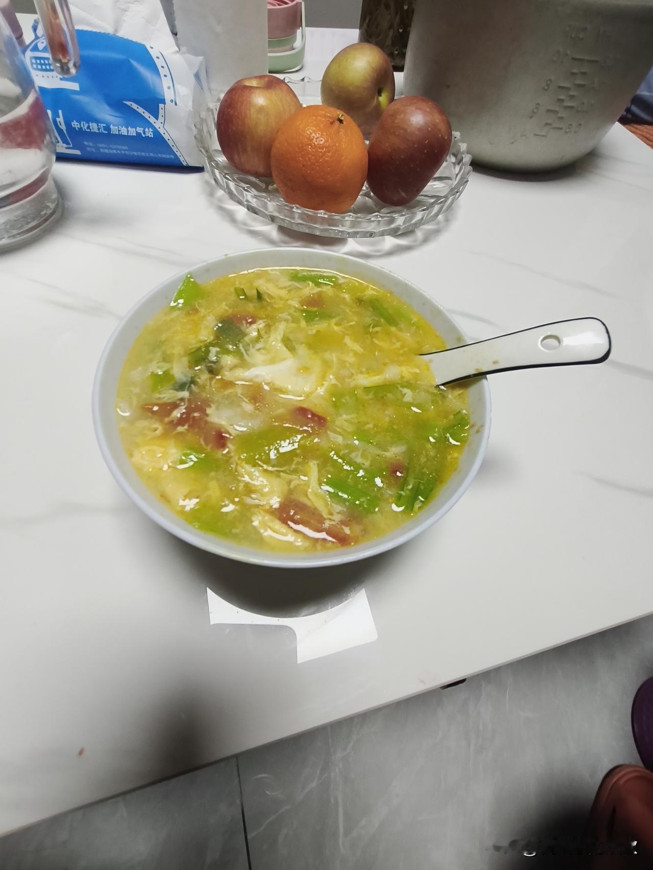 我是乌鲁木齐人，73年属牛的，今年53岁。

随着年龄的增长，感觉我现在越来越吃