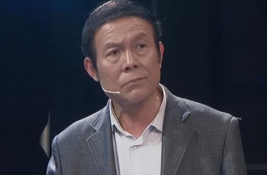 薛大爷价值100万的瓷罐，竟然被专家估价500块！气的他当场怒怼专家：“你算个屁