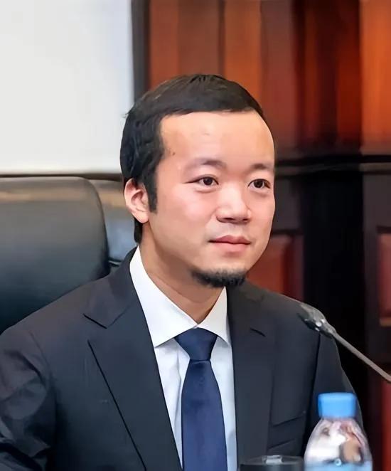 公知们真的能自作多情啊？柬埔寨人住茅坑、住猪圈，关咱们中国人什么事？

但我只知