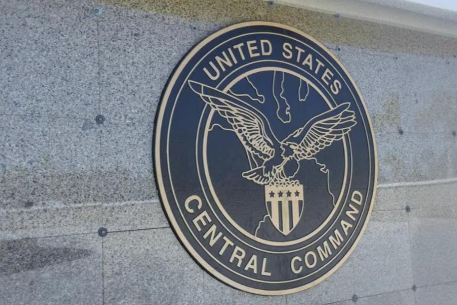 突发！美军不宣而战在中东发起猛烈空袭，击毙当地武装重要头目，至今超过100个目标