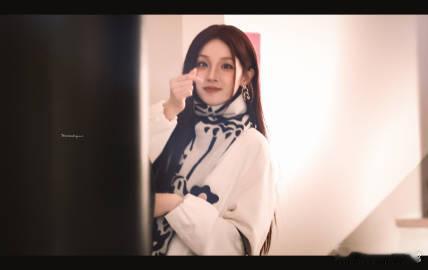 宋雨琦在米兰杀疯了 宋雨琦在米兰真的杀疯了！机场造型又飒又美，秀场look更是惊