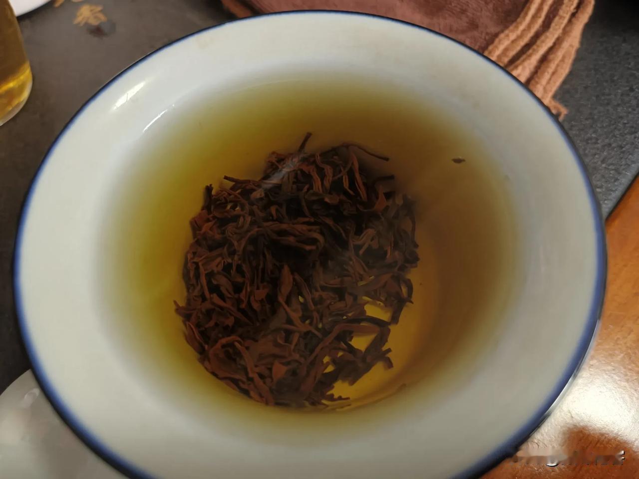 绿茶没了，上午喝一道红茶，开始干活！