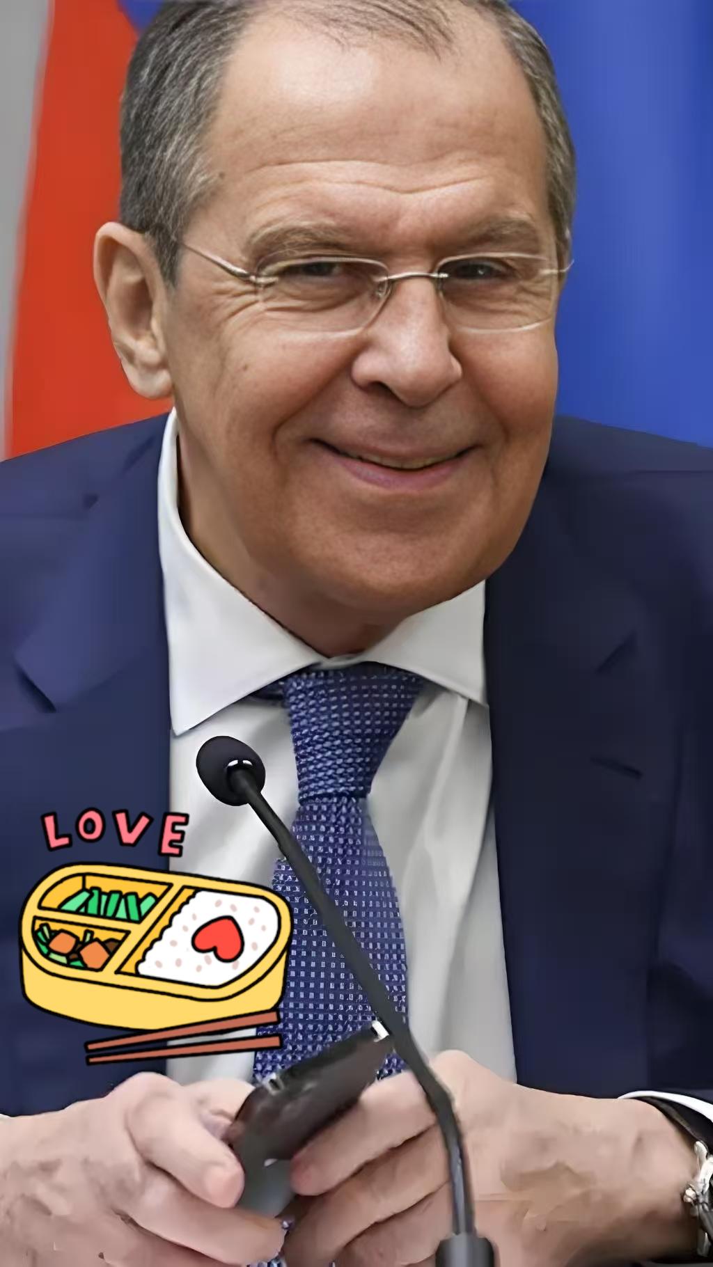 就在刚刚
俄罗斯外长宣布
11月9日，俄罗斯外长拉夫罗夫对外表态，俄美双边对话仍