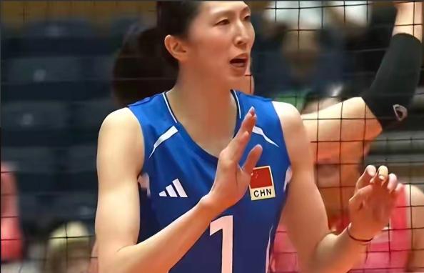 看完中国女排3-2逆转泰国，不得不承认的3个事实，龚翔宇真的是队魂级存在。北京时