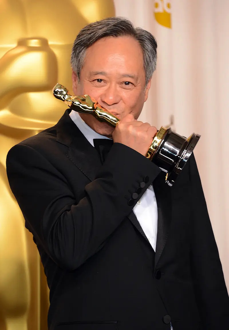 李安新片下个月开机李安执导的新片《老金山》传出最新消息，根据选角网站和媒体消息，