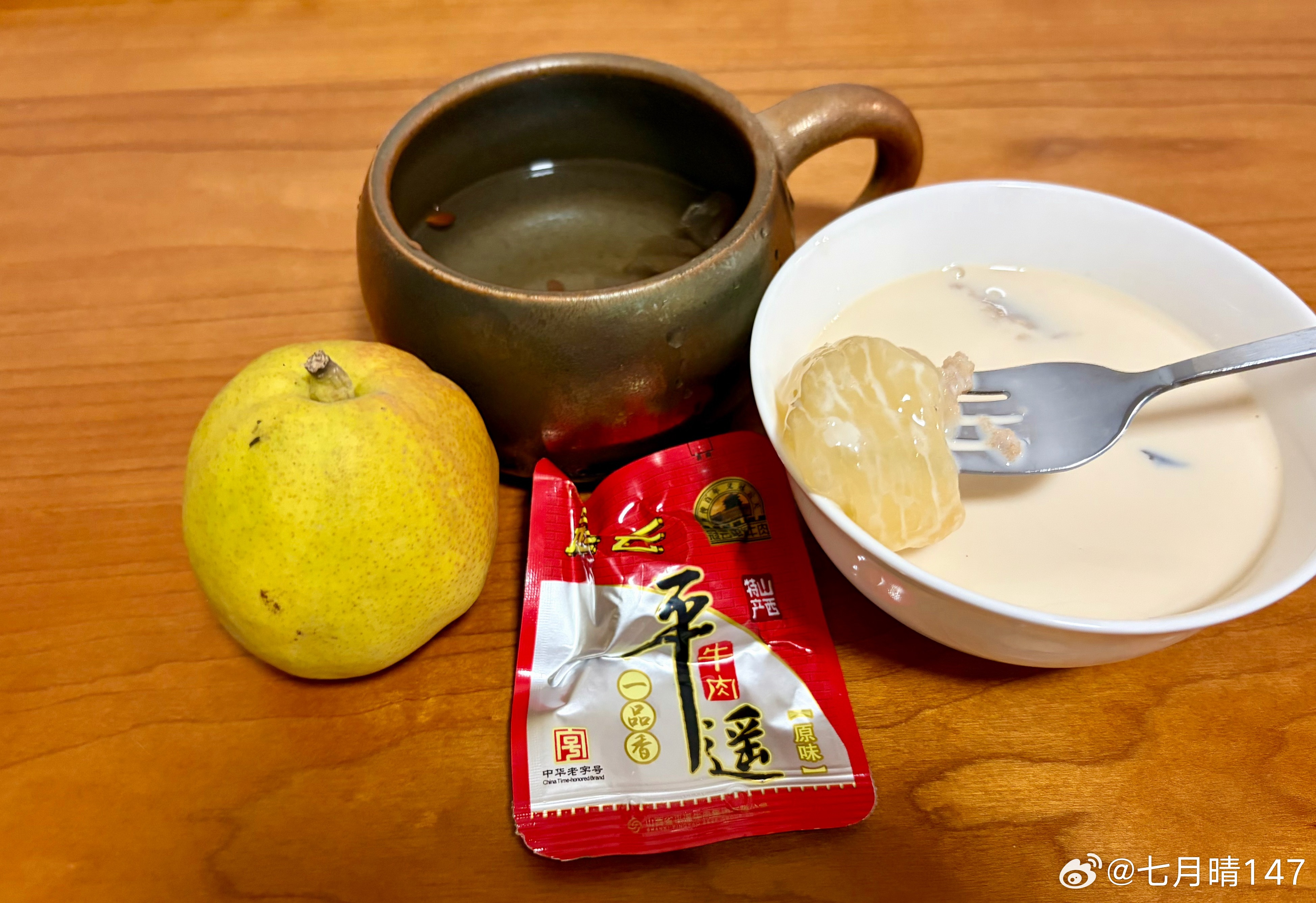 熬夜夜宵，花胶我觉得有点用，脸上会饱满一点 