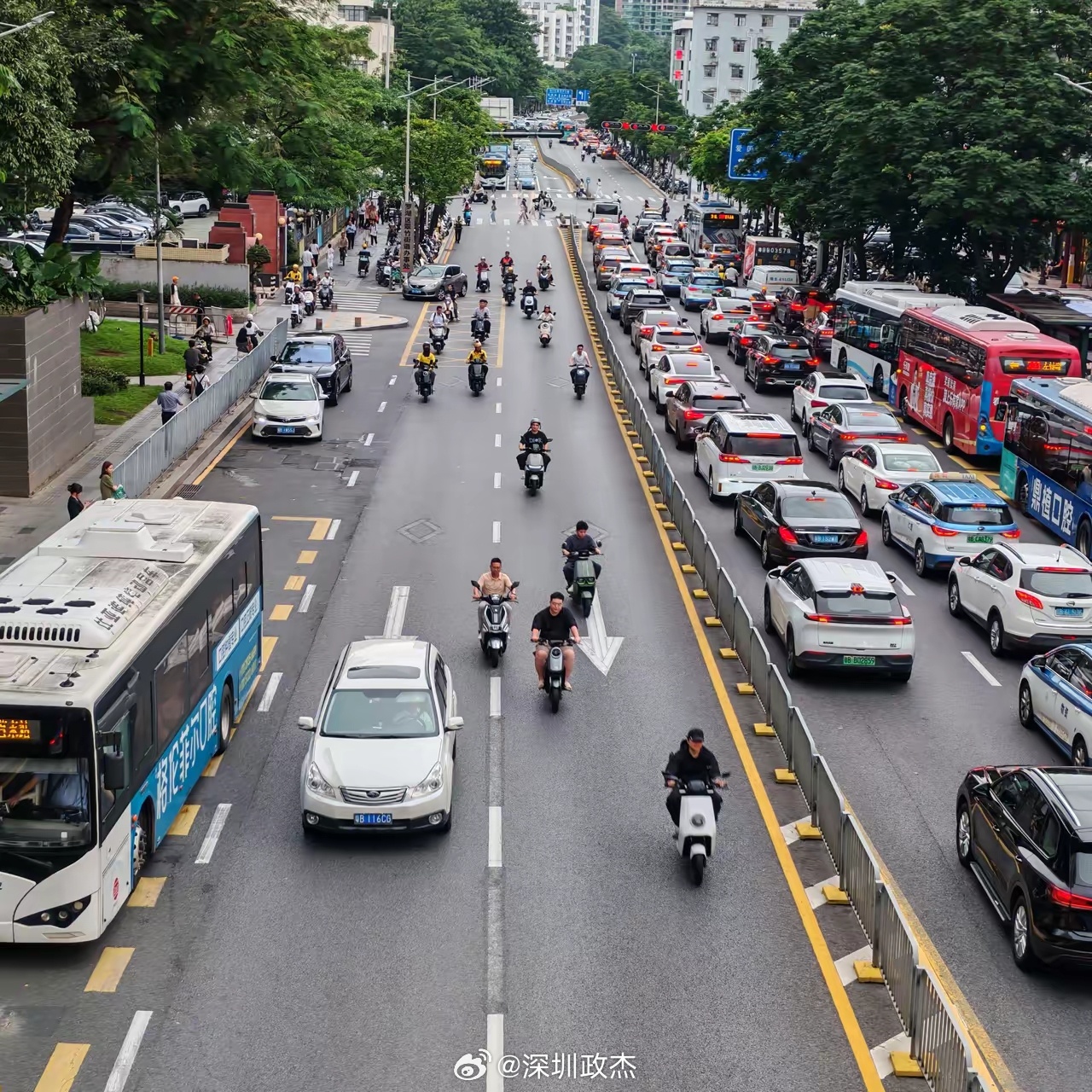 其实外地朋友对于深圳电动车情况还是不太了解。很多人现在是打不过就加入，还是有一大