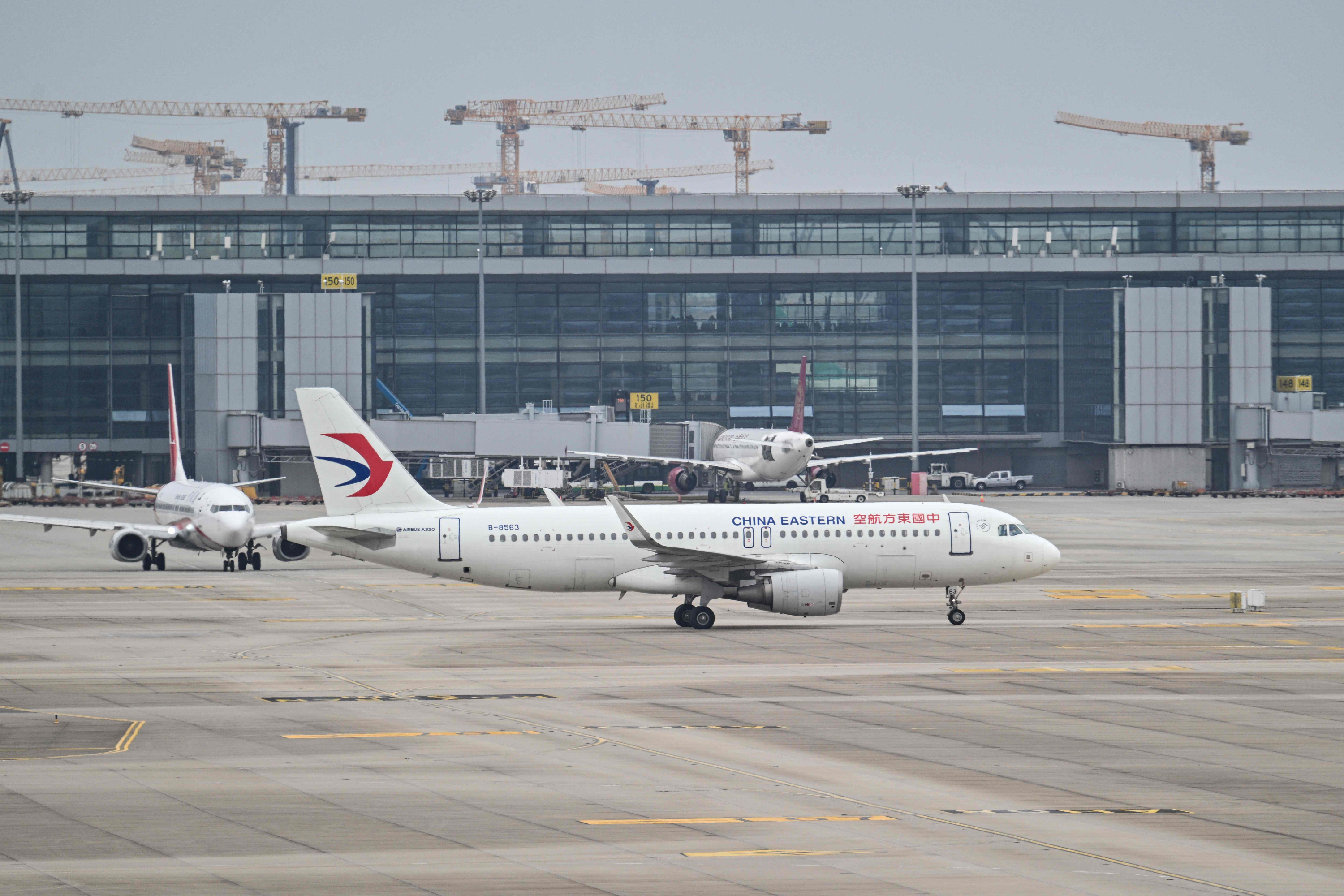 【#东航订购101架空客飞机#】据新加坡《联合早报》网站3月26日报道，中国东方