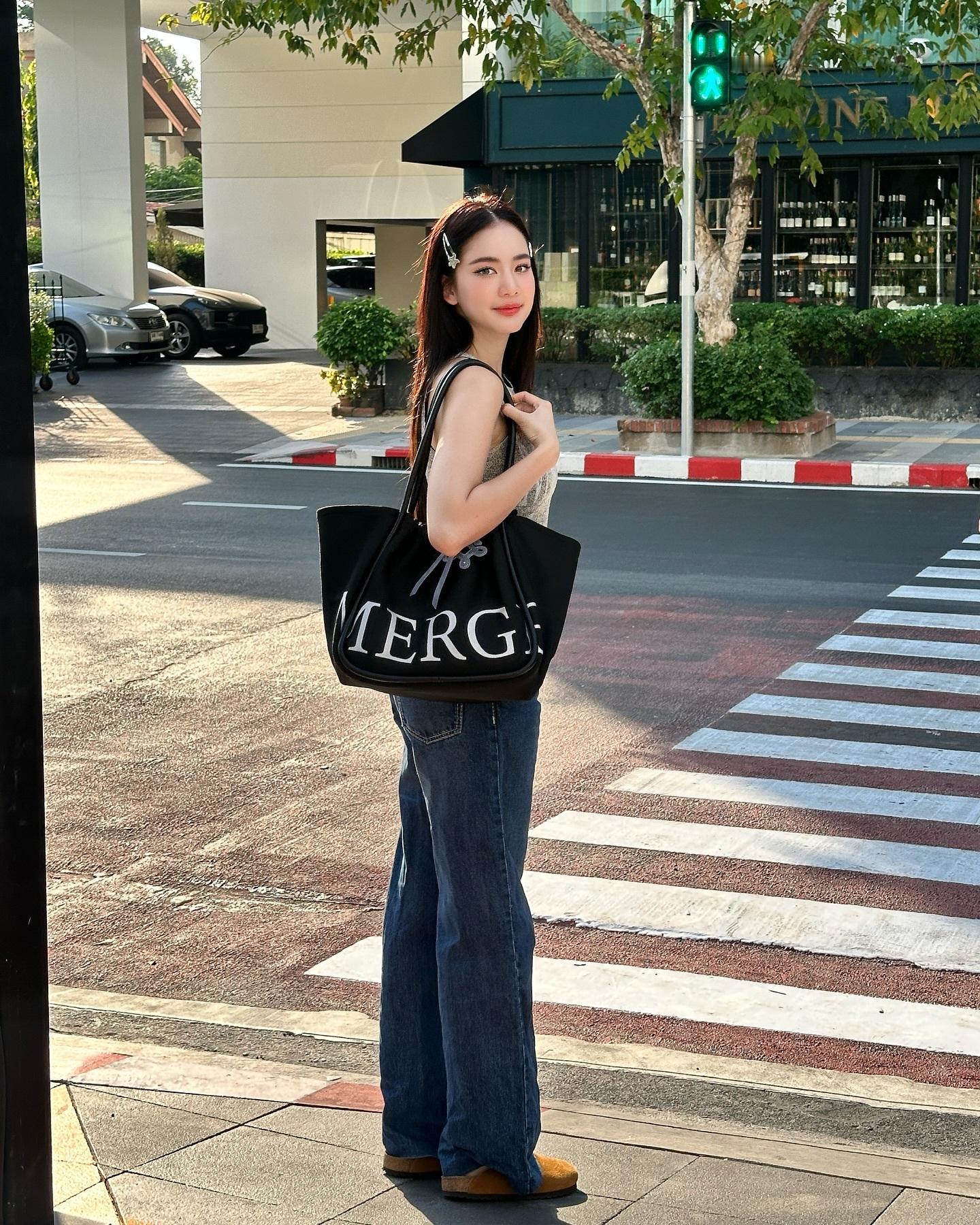 泰国明星[超话]  📍Bow Maylada IG更新🌼cr bow_may