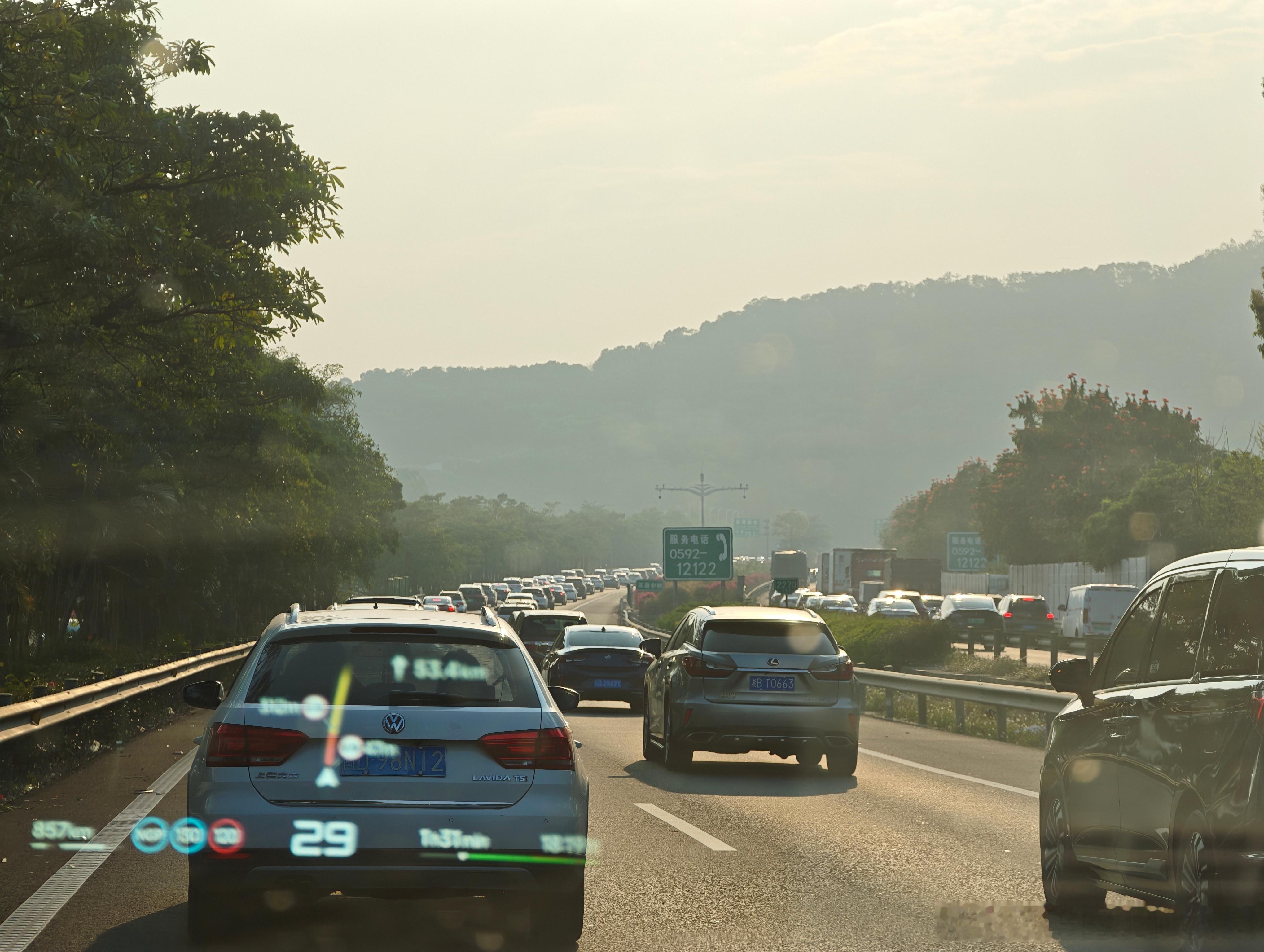 古代：泉州满地皆是圣人。现代：泉州满地都是外地人。 