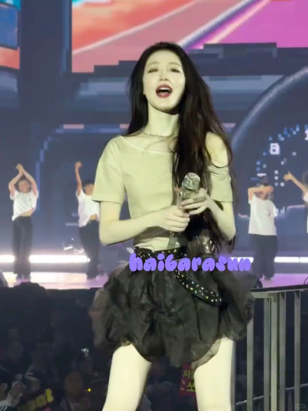 感觉叶舒华实物战神来得（真人比镜头好看©️logo 