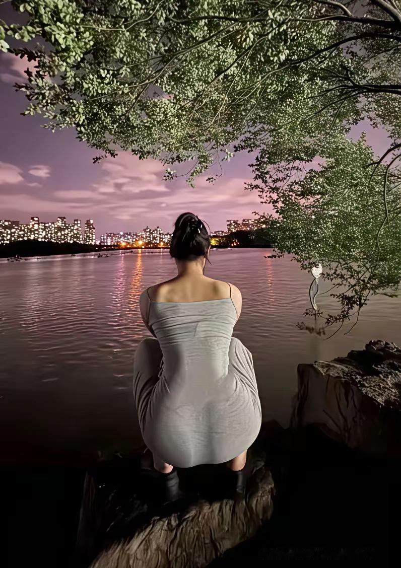 无论你怎么努力，好像也不如人家胡揉八扯的挣的多。致敬当下生活！