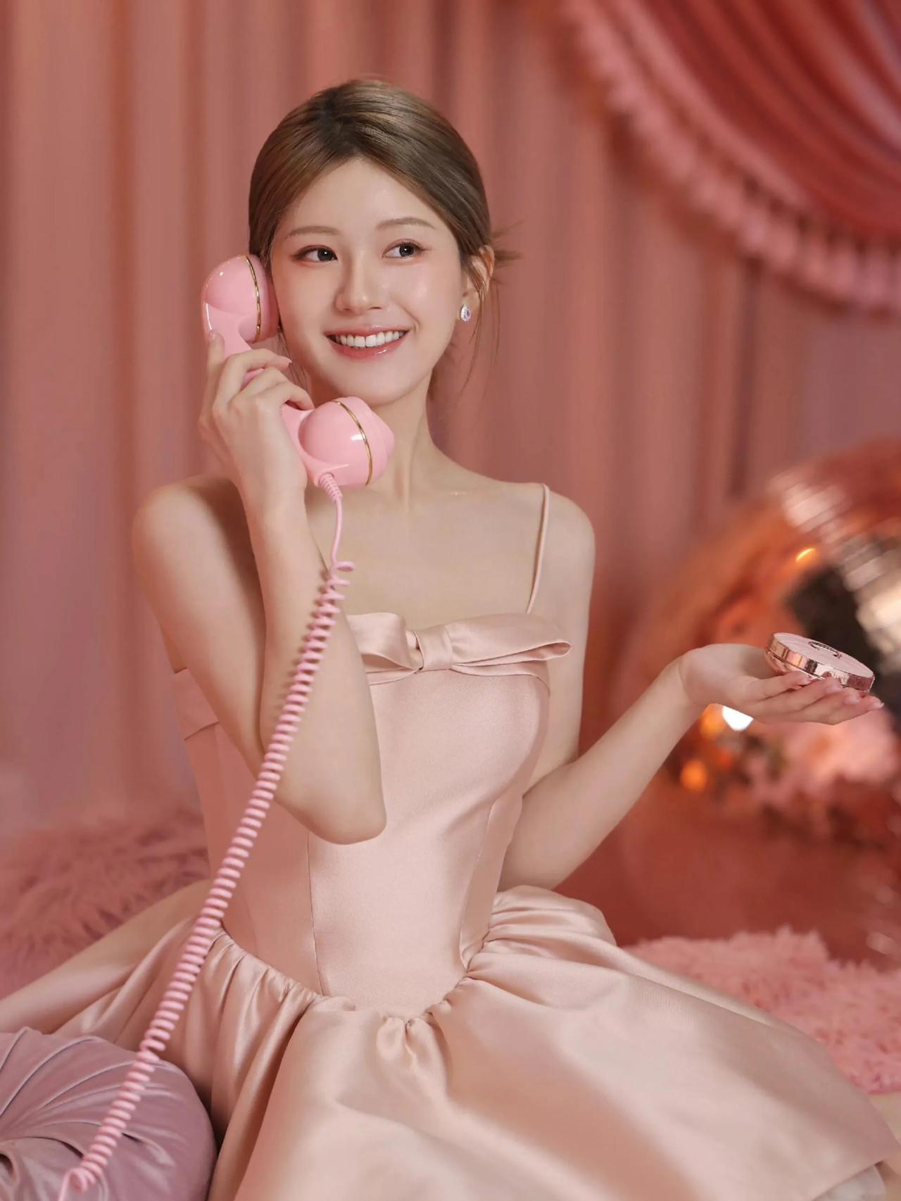 赵露思 CT彩妆全球代言人！