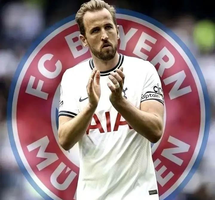 一个球员让整个联赛的防守手册作废。
不是靠盘带，是用跑位撕开防线。
凯恩这赛季场