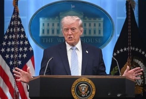 彻底翻车！美军放话要轰炸又秒认怂
 
老美这变脸速度，不去演川剧都可惜了。
 