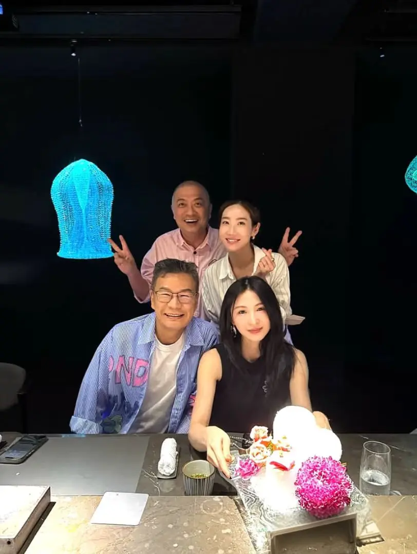 41岁芽芽气质是越来越好。